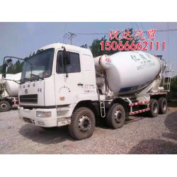 濟(jì)寧·專業(yè)的二手水泥攪拌罐車：二手水泥攪拌罐車價格如何