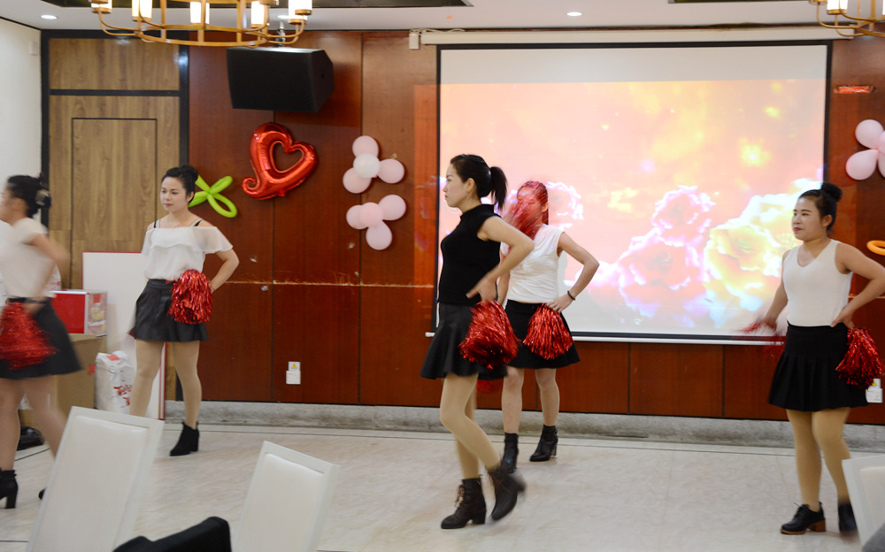 節(jié)目表演 節(jié)目表演